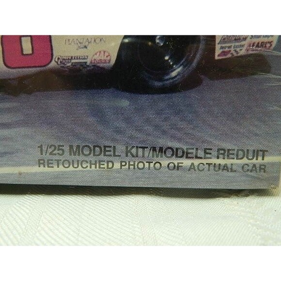 1991 AMT Ertl Model Car Kit Bobby Hamilton #68 Country Time Oldsmobile 6819 - Picture 2 of 8